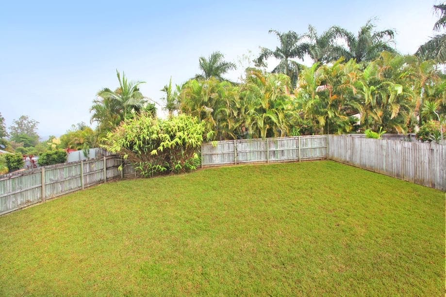 Renovated 4 Bed Home Opposite Parkland | Quiet Cul-de-Sac Location