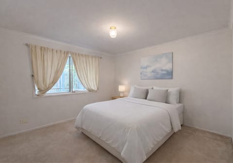 SOLD BY JAMIE VIBERT & NAJ ELSAYED
