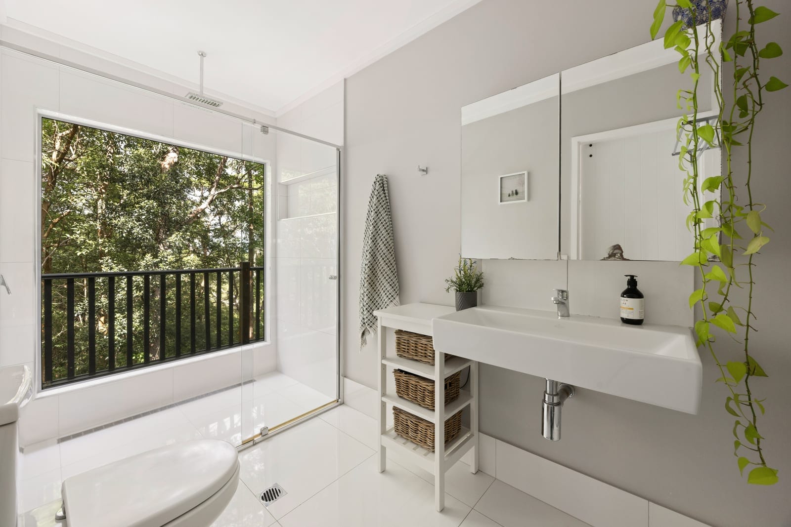 Private Forest Backdrop|Elevated Family Living