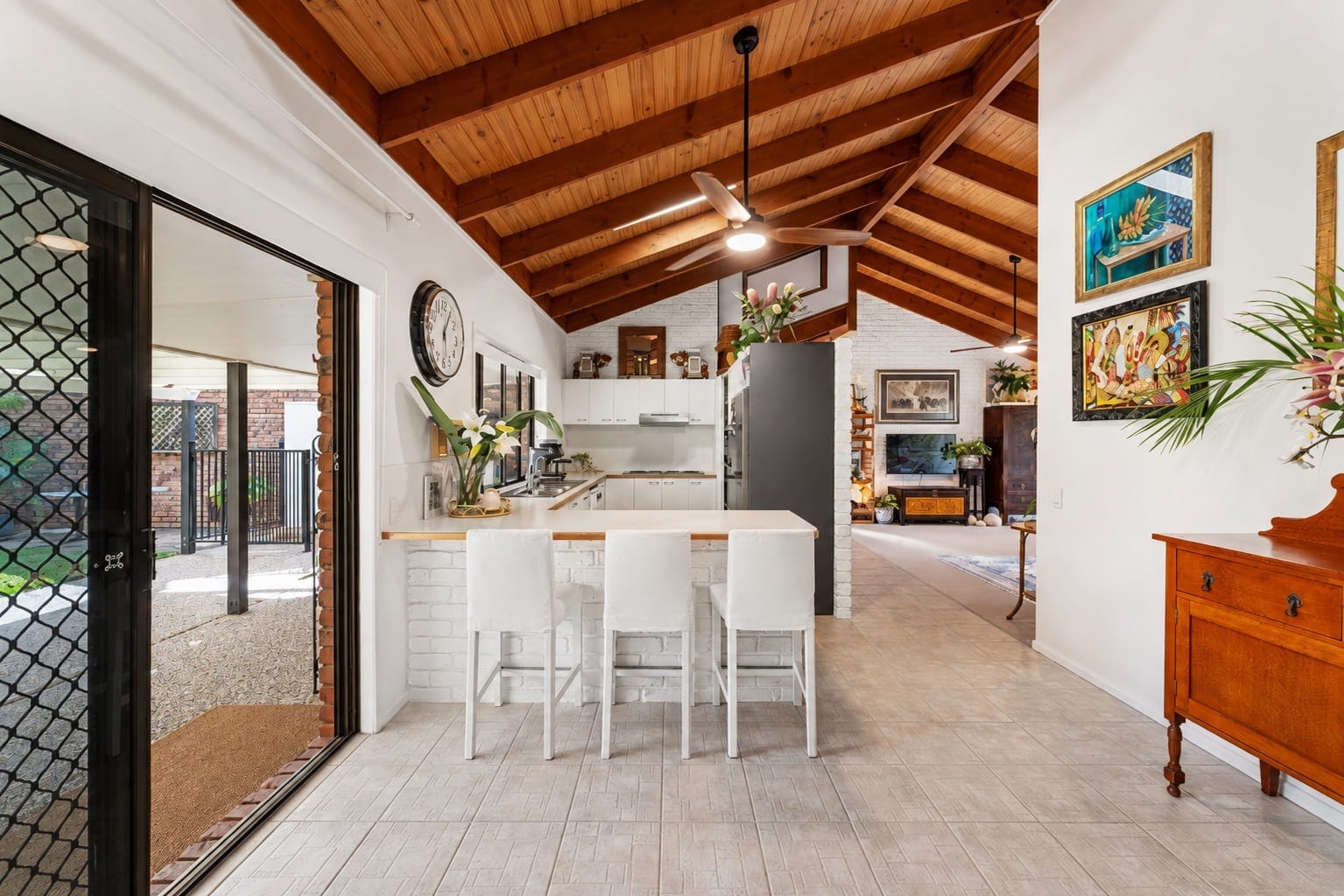 A Private Sanctuary on 1,152m² in Blue-Chip Minyama