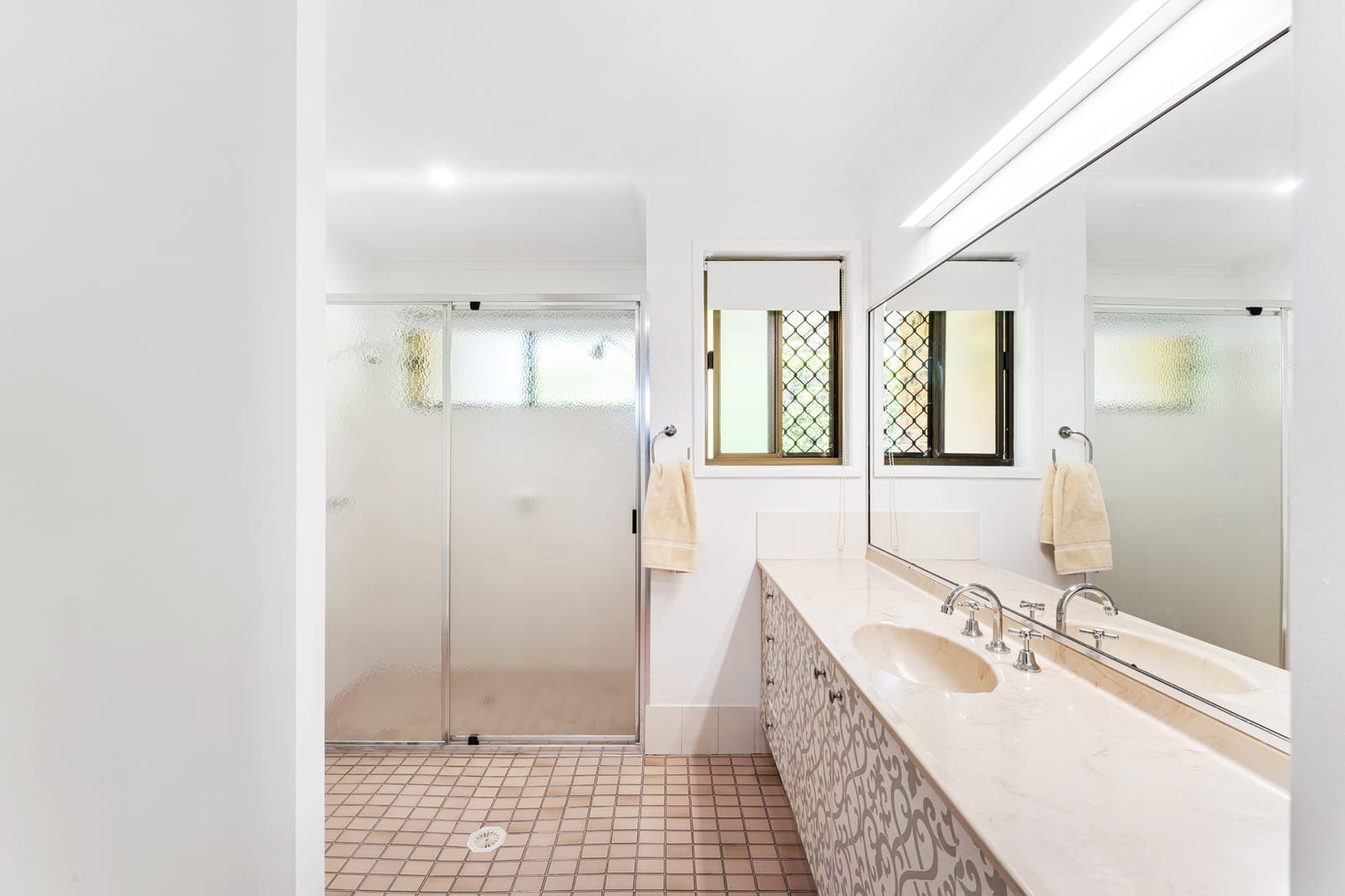 A Private Sanctuary on 1,152m² in Blue-Chip Minyama