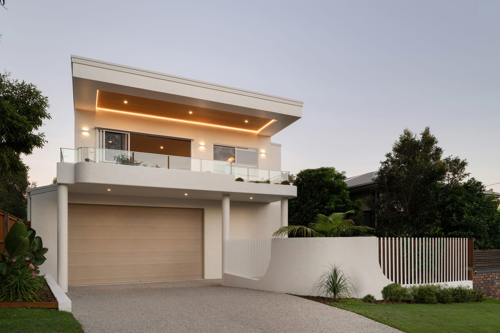 Stunning Bespoke Build, One Block to Shelly Beach!