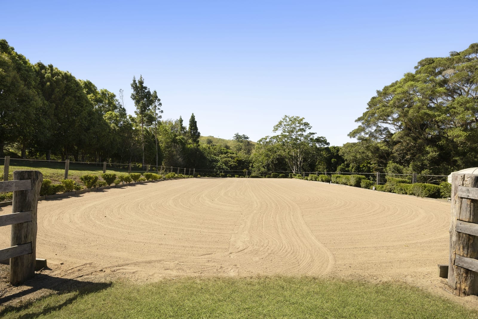 A Private Equestrian Estate With Mount Pinbarren As Your Horizon