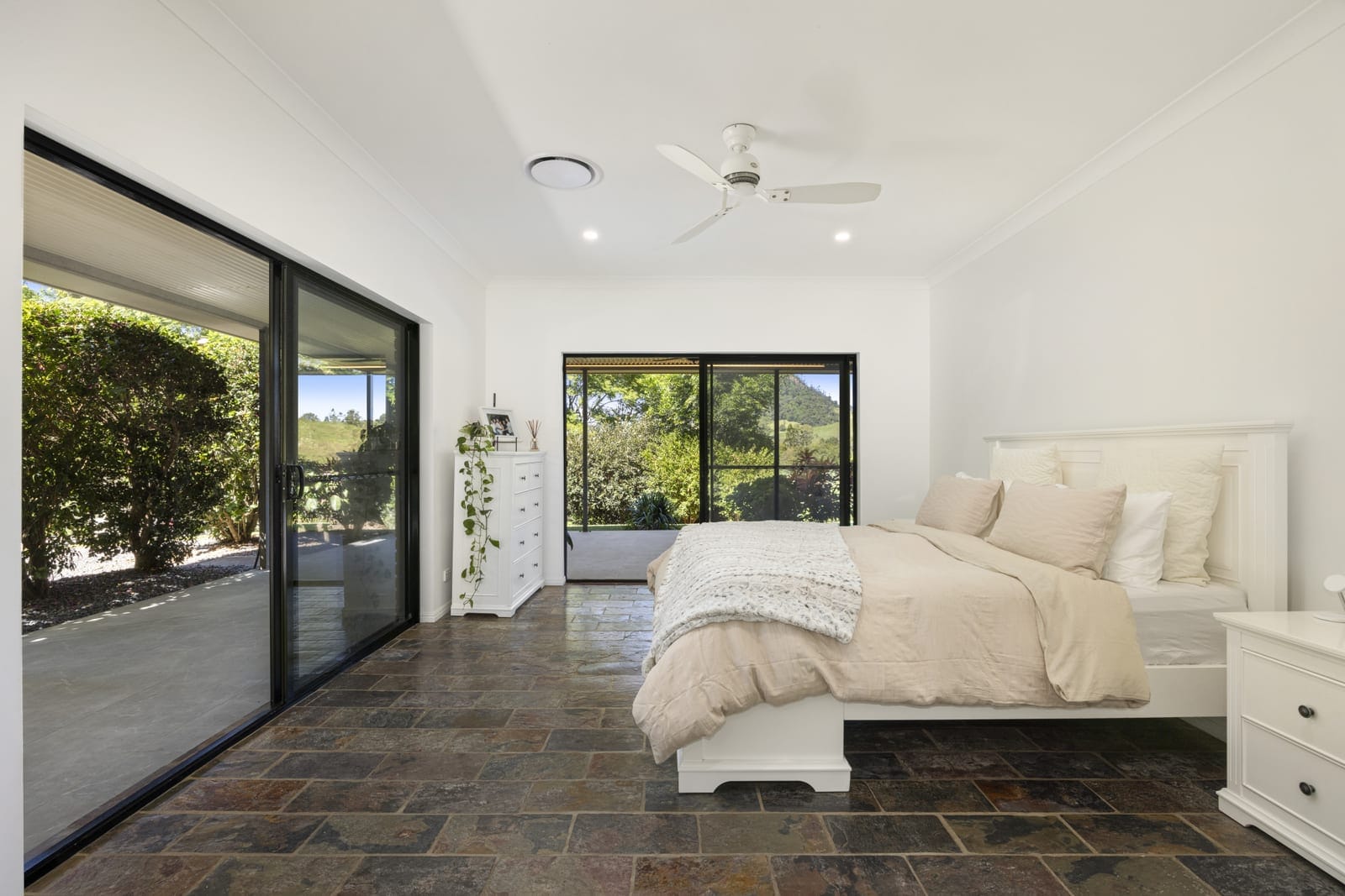 A Private Equestrian Estate With Mount Pinbarren As Your Horizon