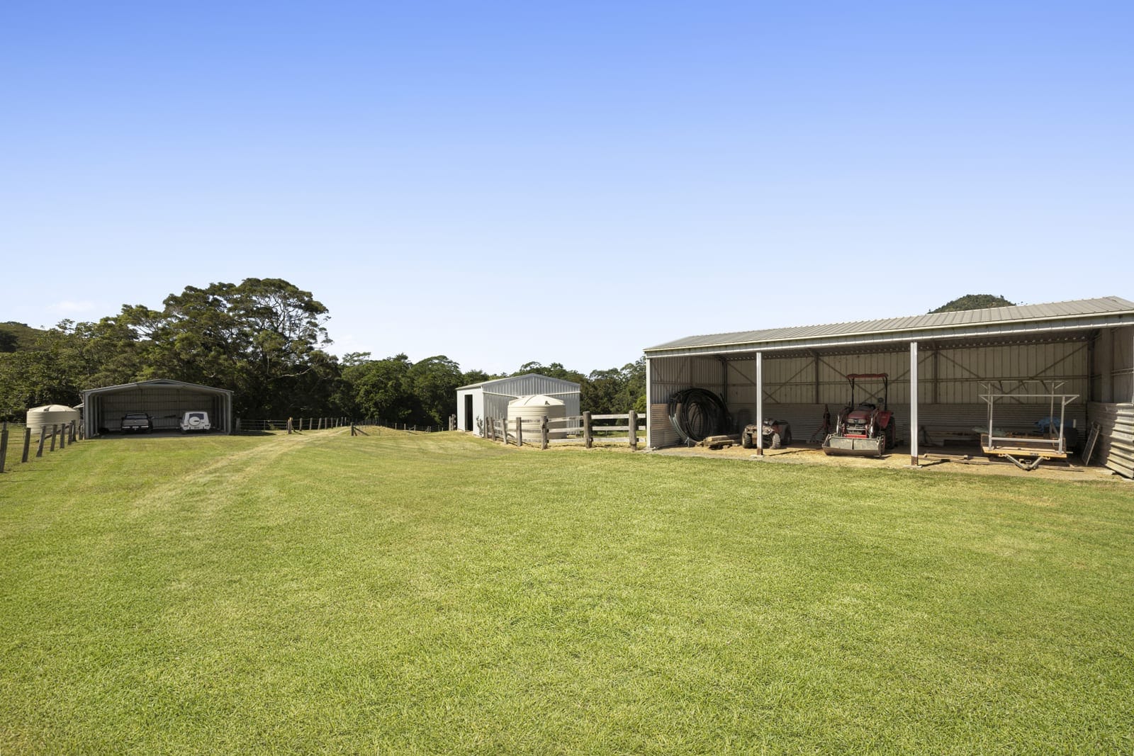 A Private Equestrian Estate With Mount Pinbarren As Your Horizon