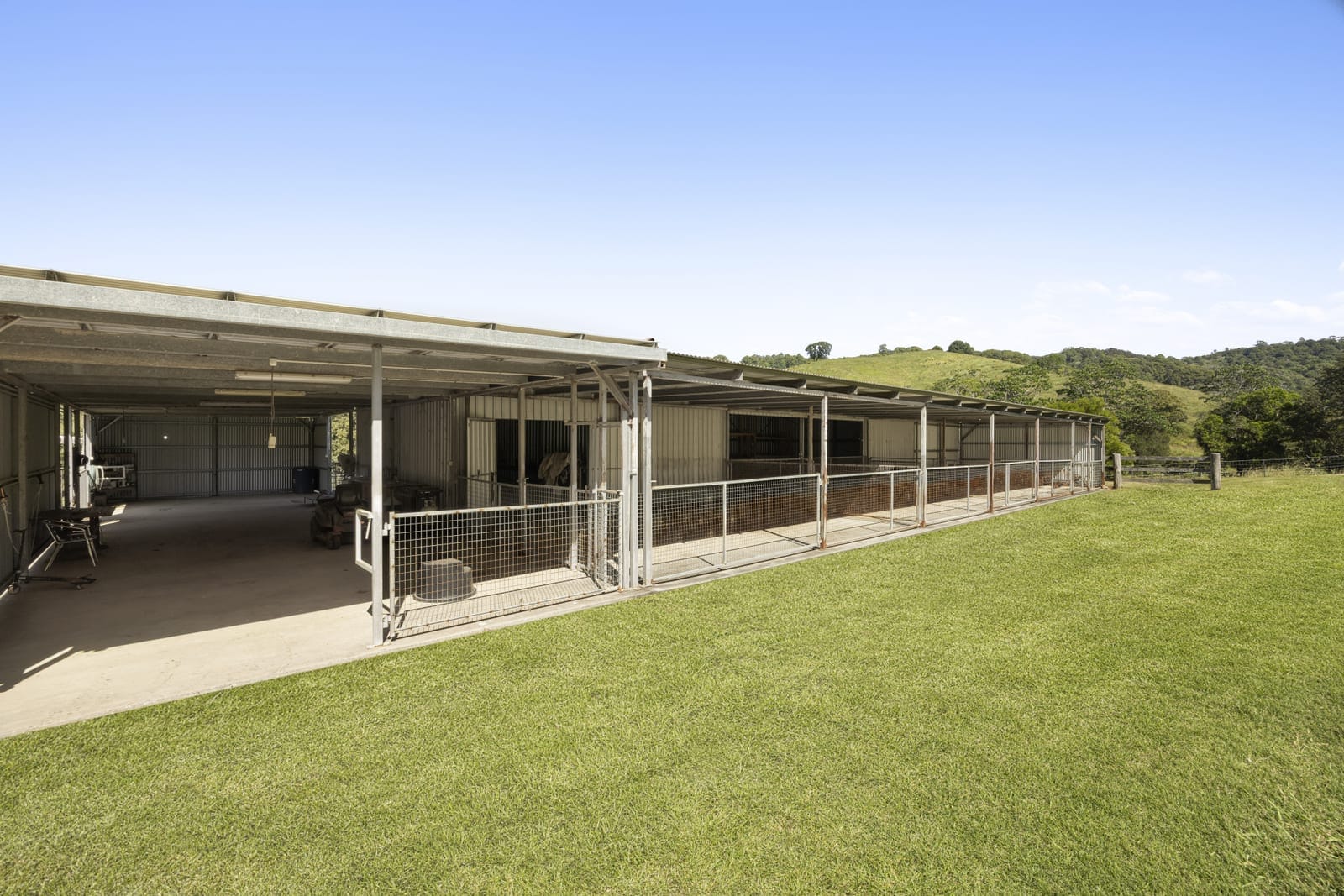 A Private Equestrian Estate With Mount Pinbarren As Your Horizon