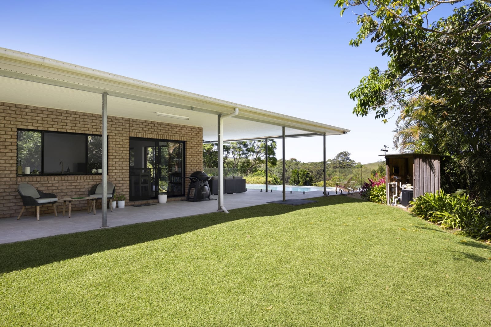 A Private Equestrian Estate With Mount Pinbarren As Your Horizon