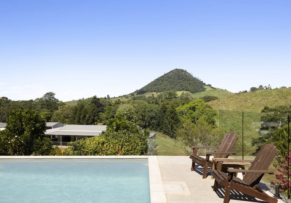 A Private Equestrian Estate With Mount Pinbarren As Your Horizon