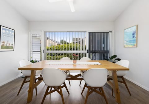 Stylish Townhouse in a Boutique Complex of Three
