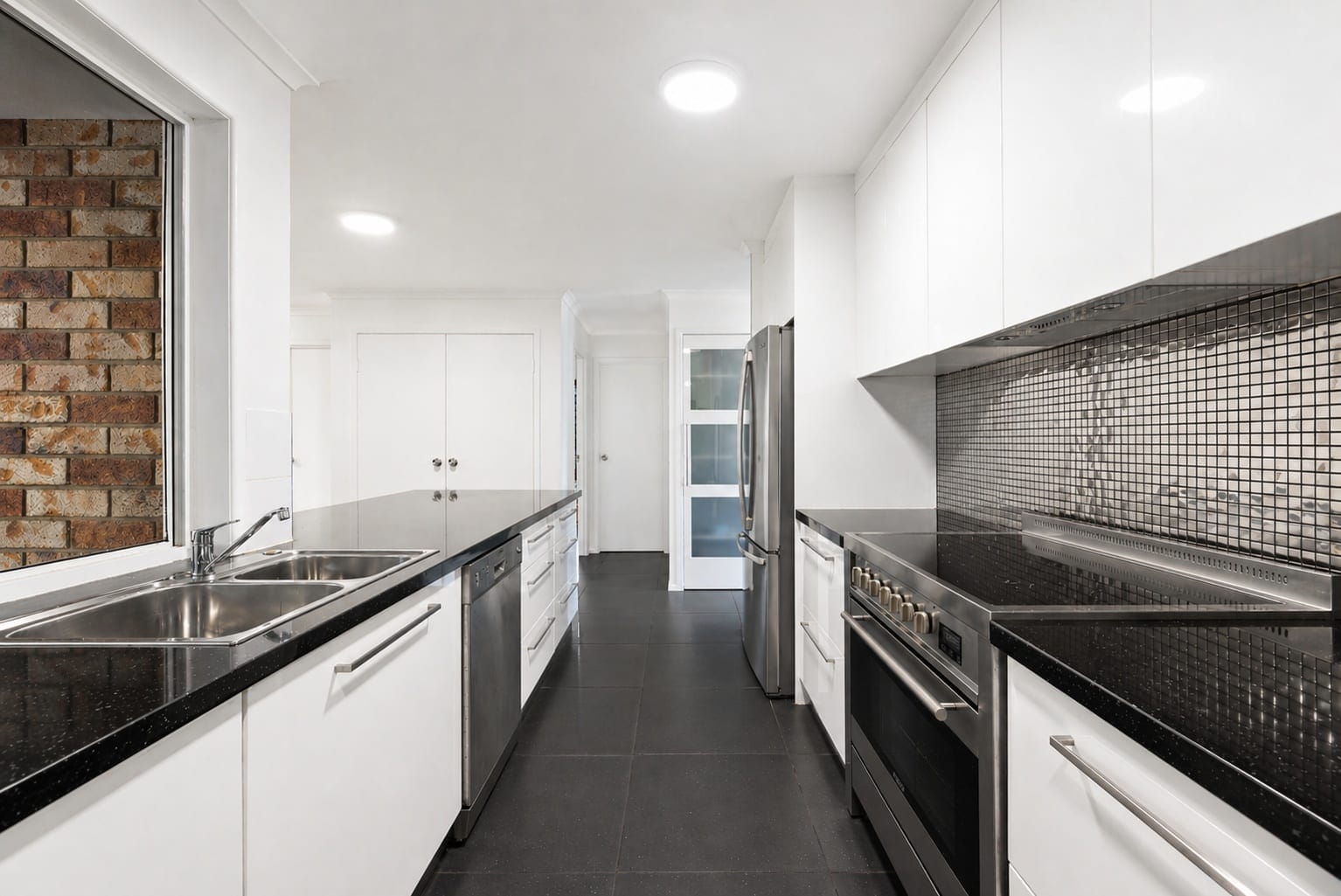 Sold By: Ollie Lehmann & Jacob Beeston