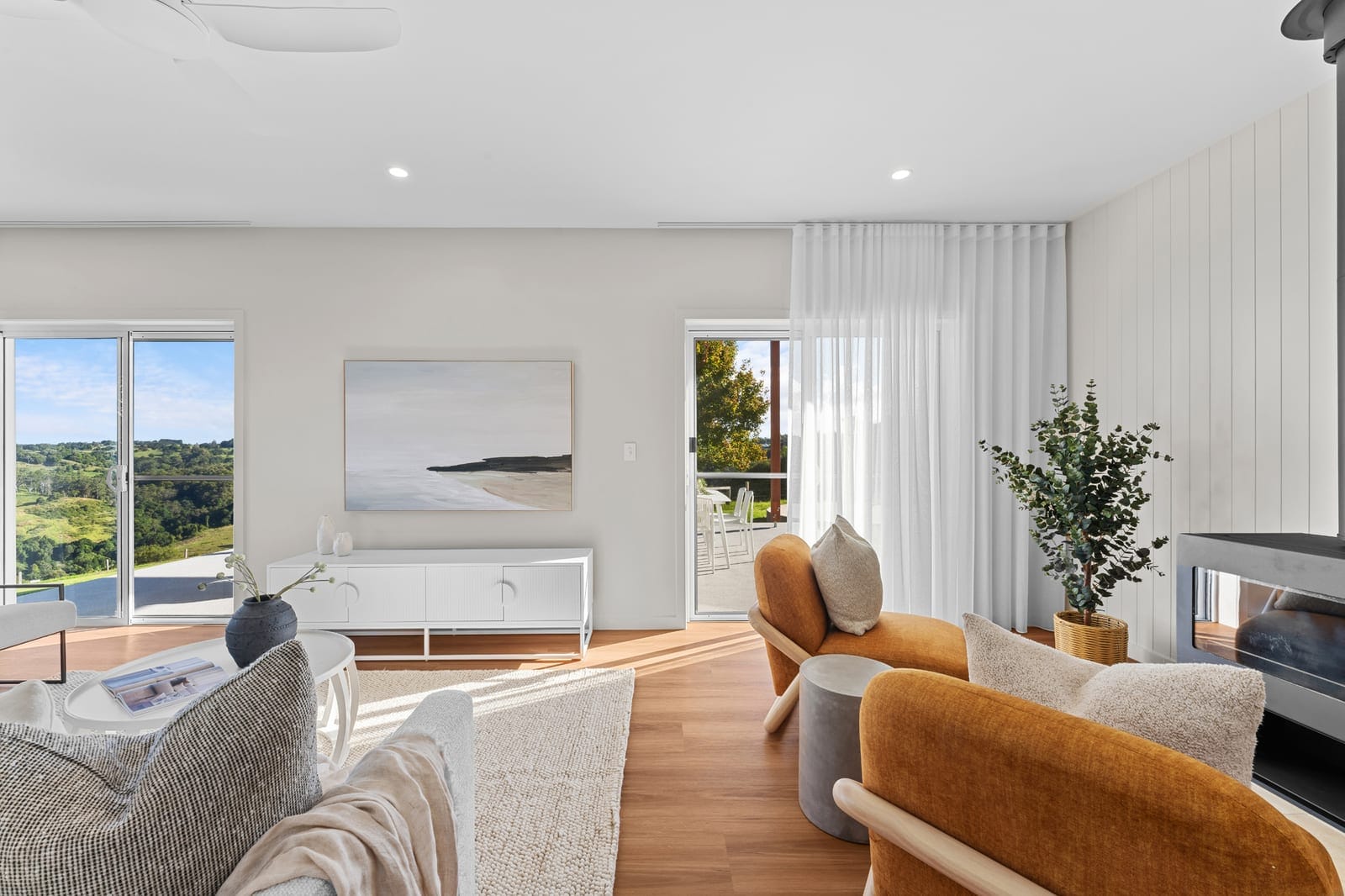 Mawingu - Among the Clouds: Elevated Ridgeline Living with Breathtaking Hinterland Views