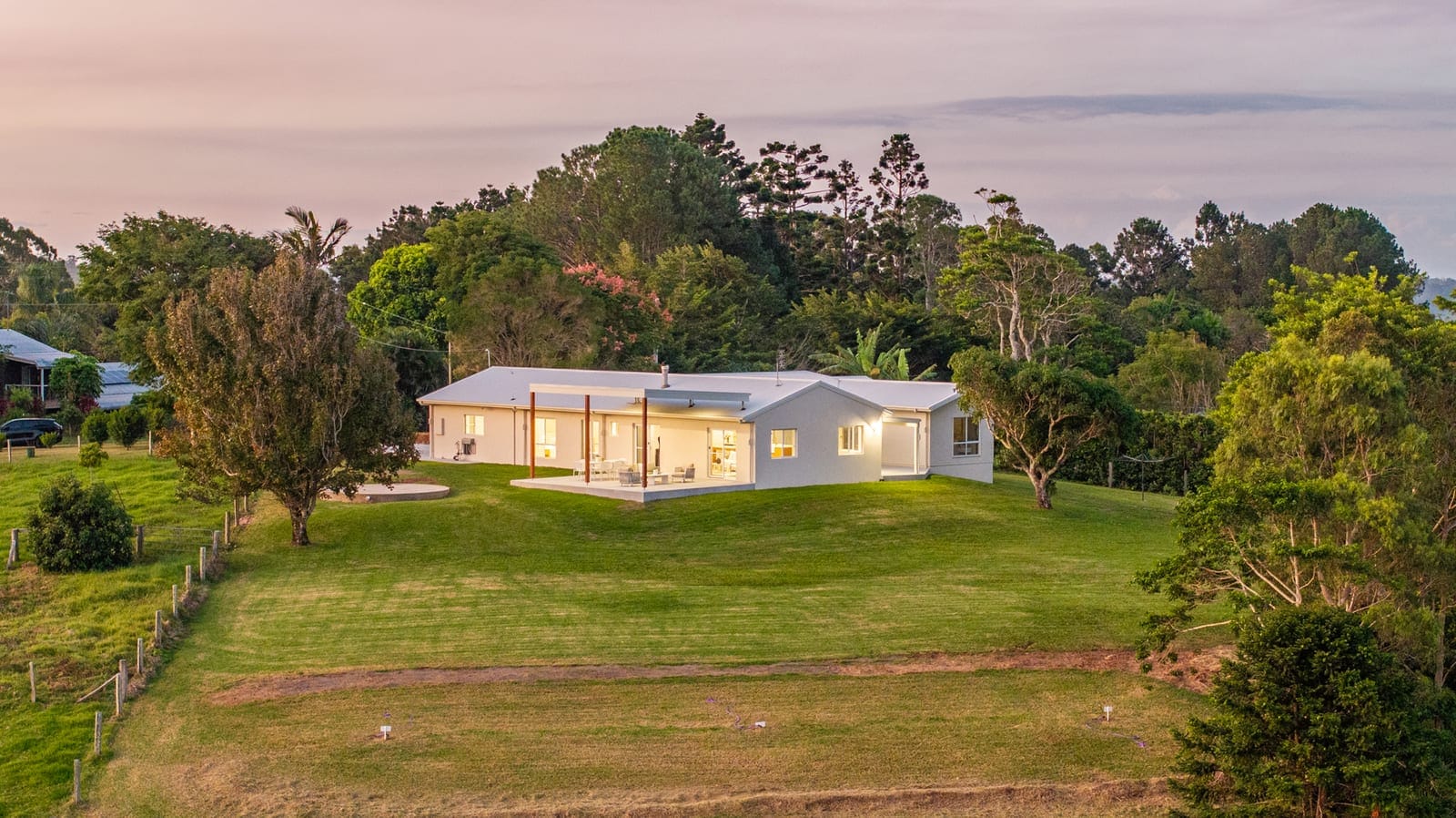 Mawingu - Among the Clouds: Elevated Ridgeline Living with Breathtaking Hinterland Views