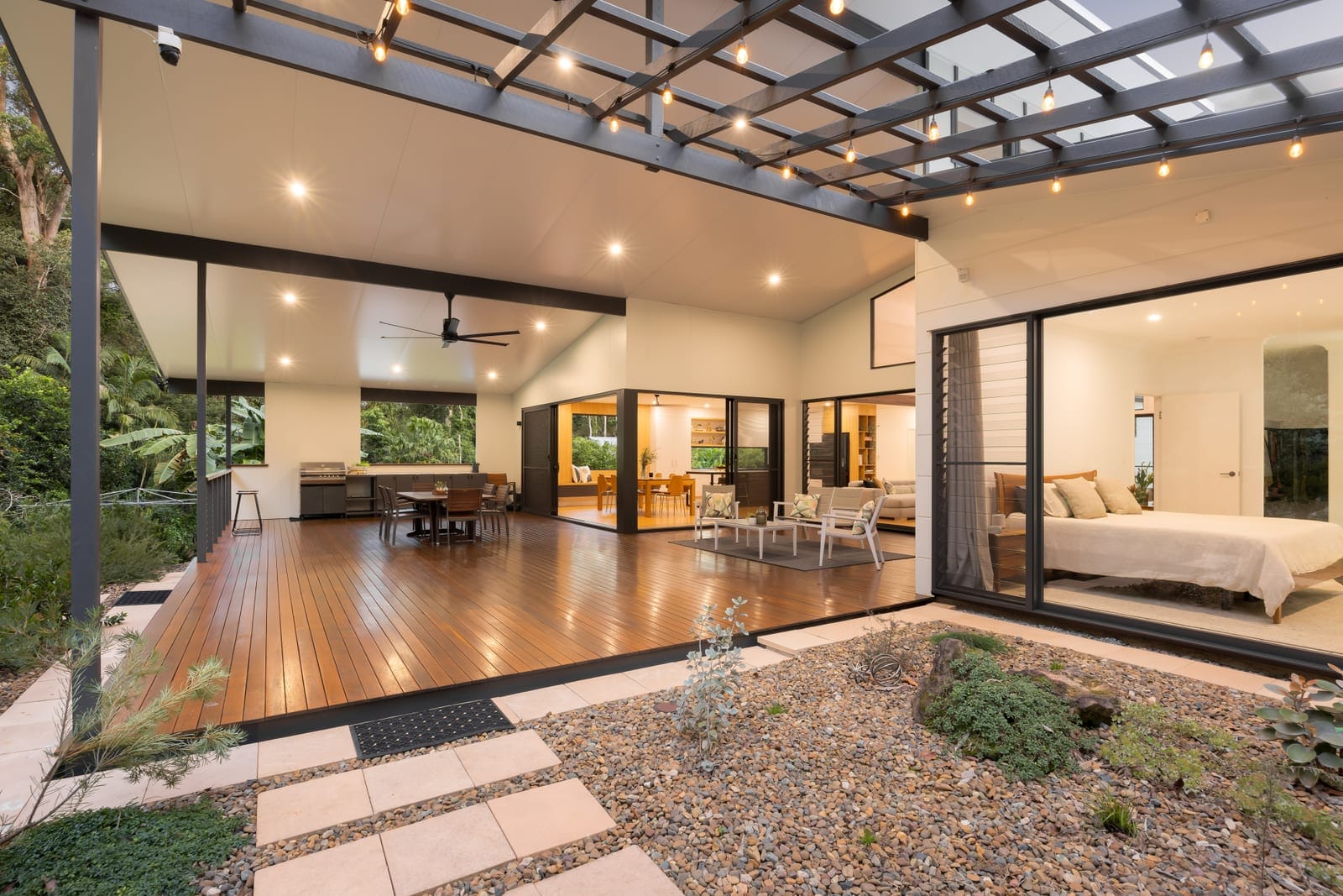 Elegant Entertainer on One Perfect Acre!