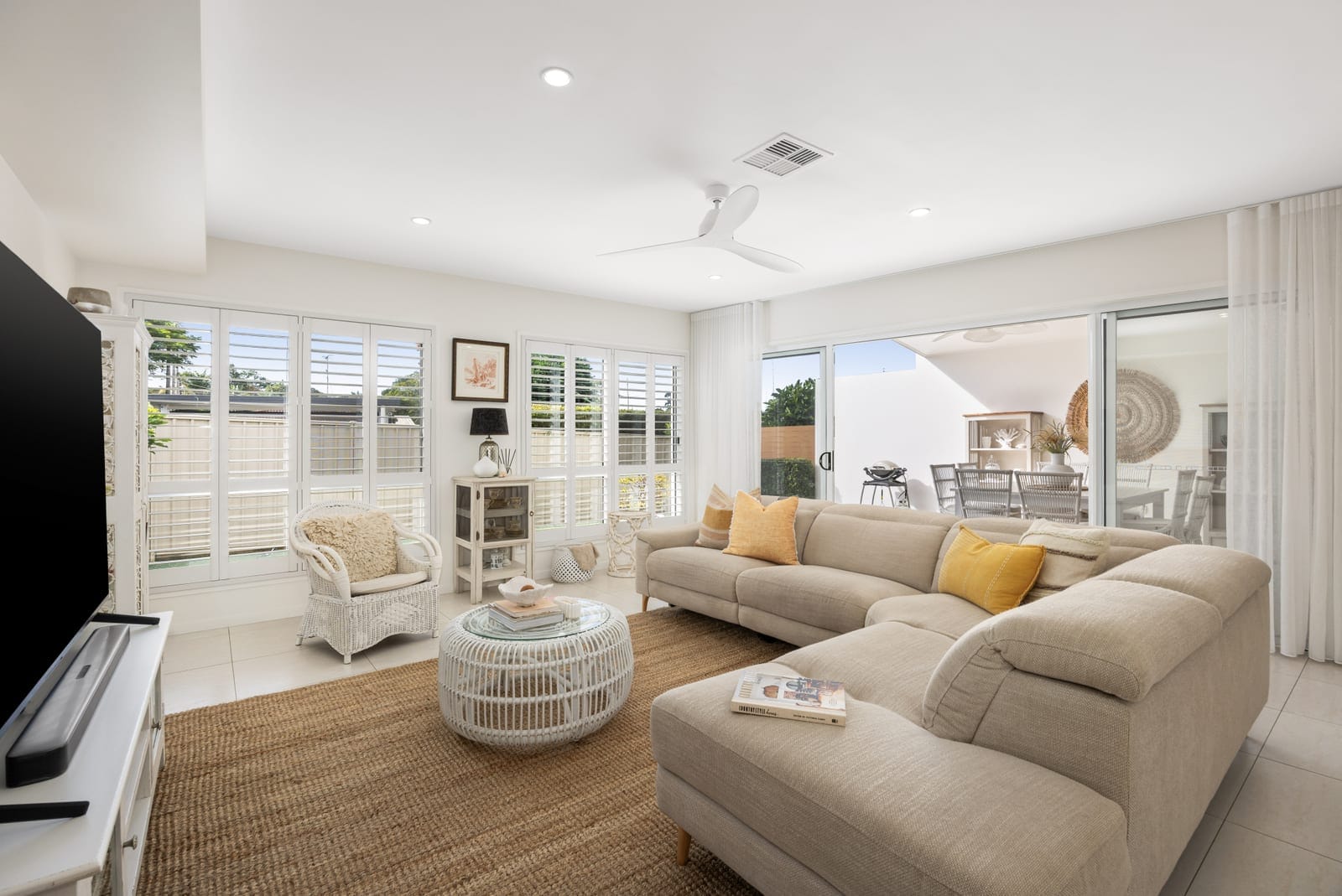 Sold By Ollie Lehmann