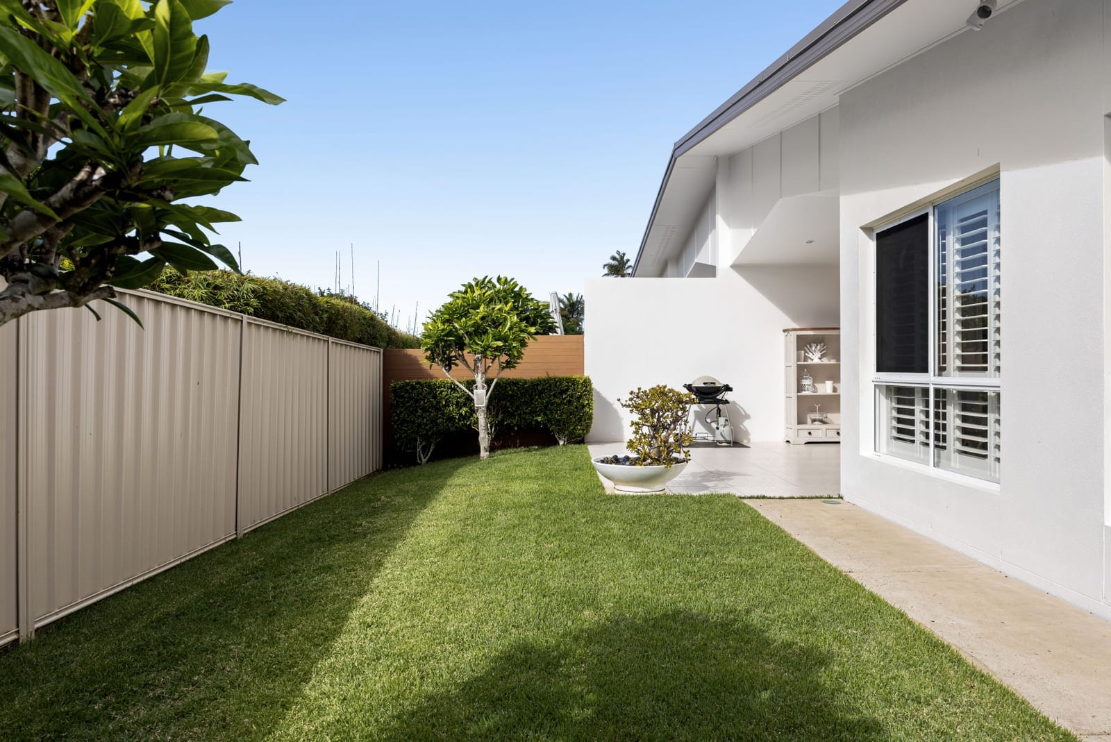 Sold By Ollie Lehmann