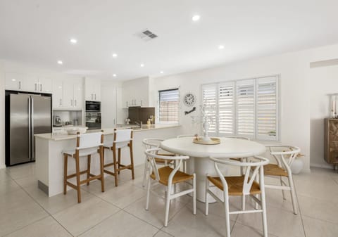 Sold By Ollie Lehmann