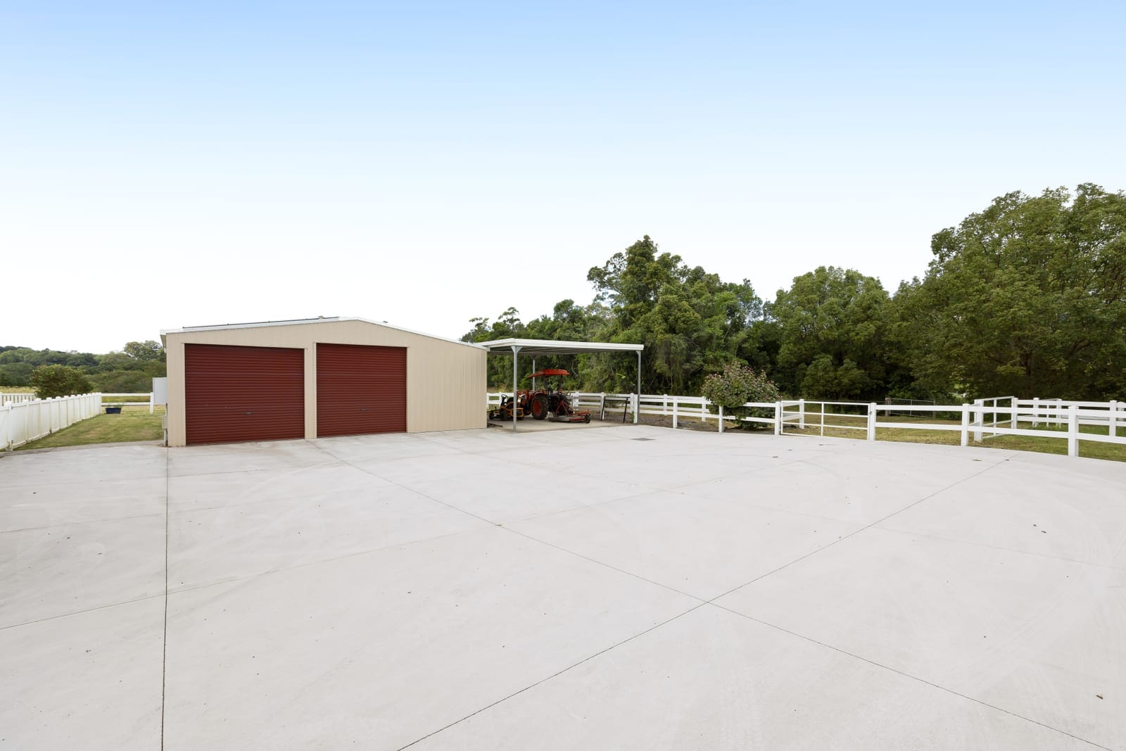 SOLD BY JAMIE VIBERT & NAJ ELSAYED