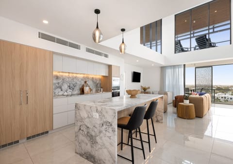 Beachside Penthouse Prestige: North Facing with Rooftop Terrace