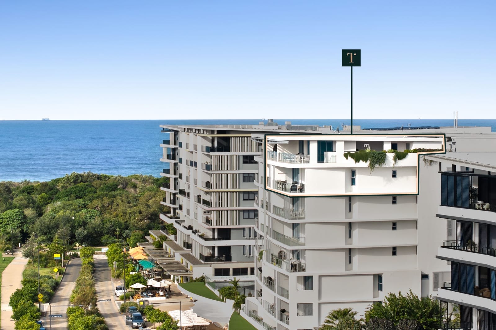 Beachside Penthouse Prestige: North Facing with Rooftop Terrace