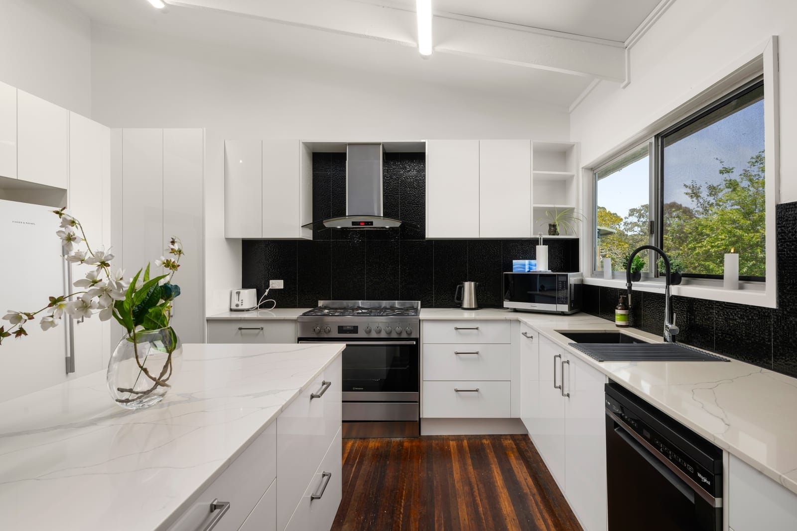 Elevated Hinterland Living with Character, Charm & Endless Potential