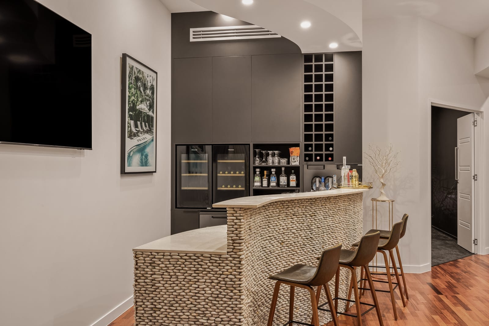 Prestige Hinterland Living: Architectural Excellence