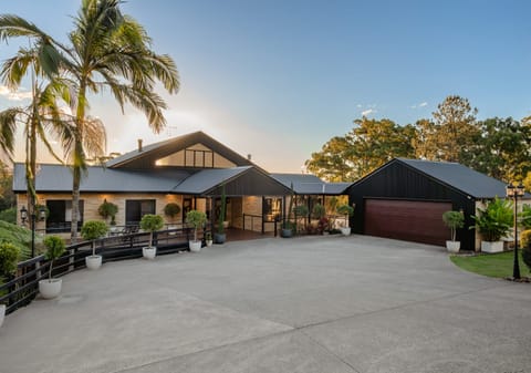 Prestige Hinterland Living: Architectural Excellence