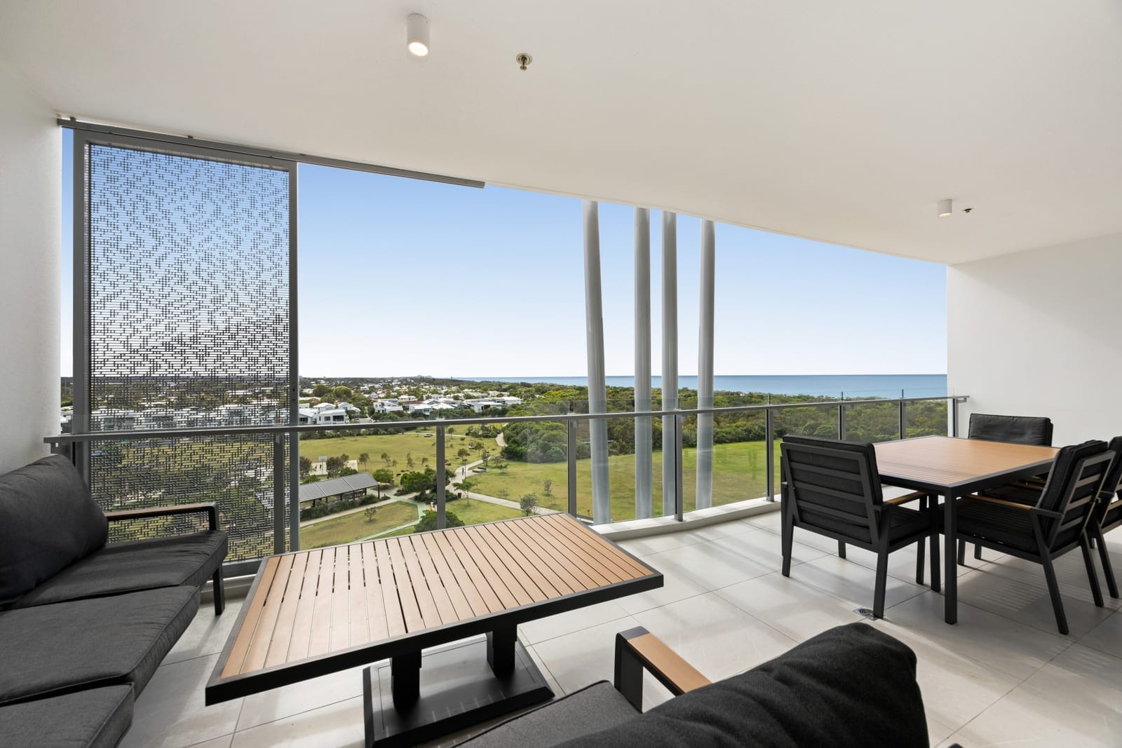 North Facing Luxury Penthouse with Rooftop Terrace