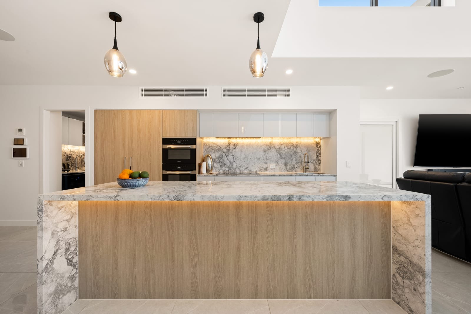 North Facing Luxury Penthouse with Rooftop Terrace