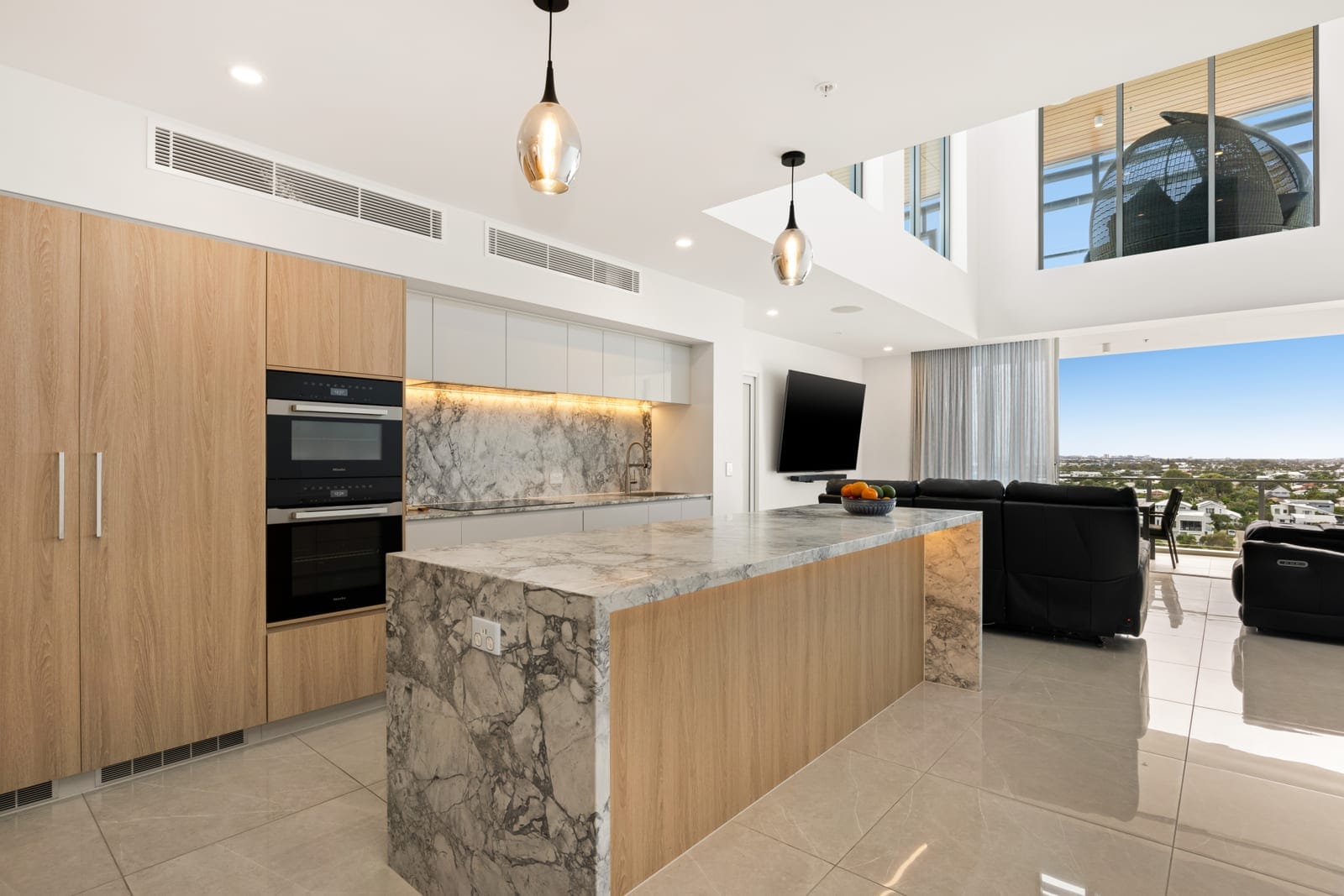 North Facing Luxury Penthouse with Rooftop Terrace