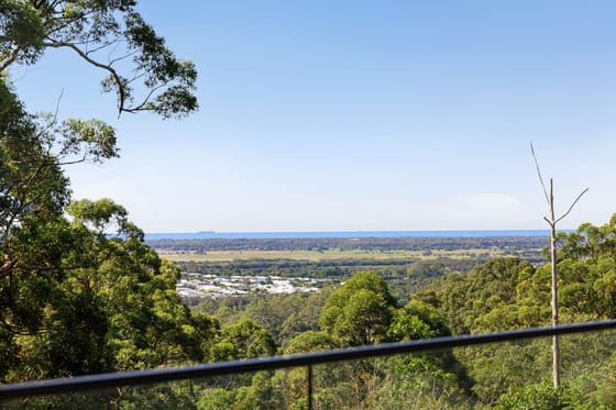 Effortless Elegance, Easy-Care Acreage, Ocean Views!