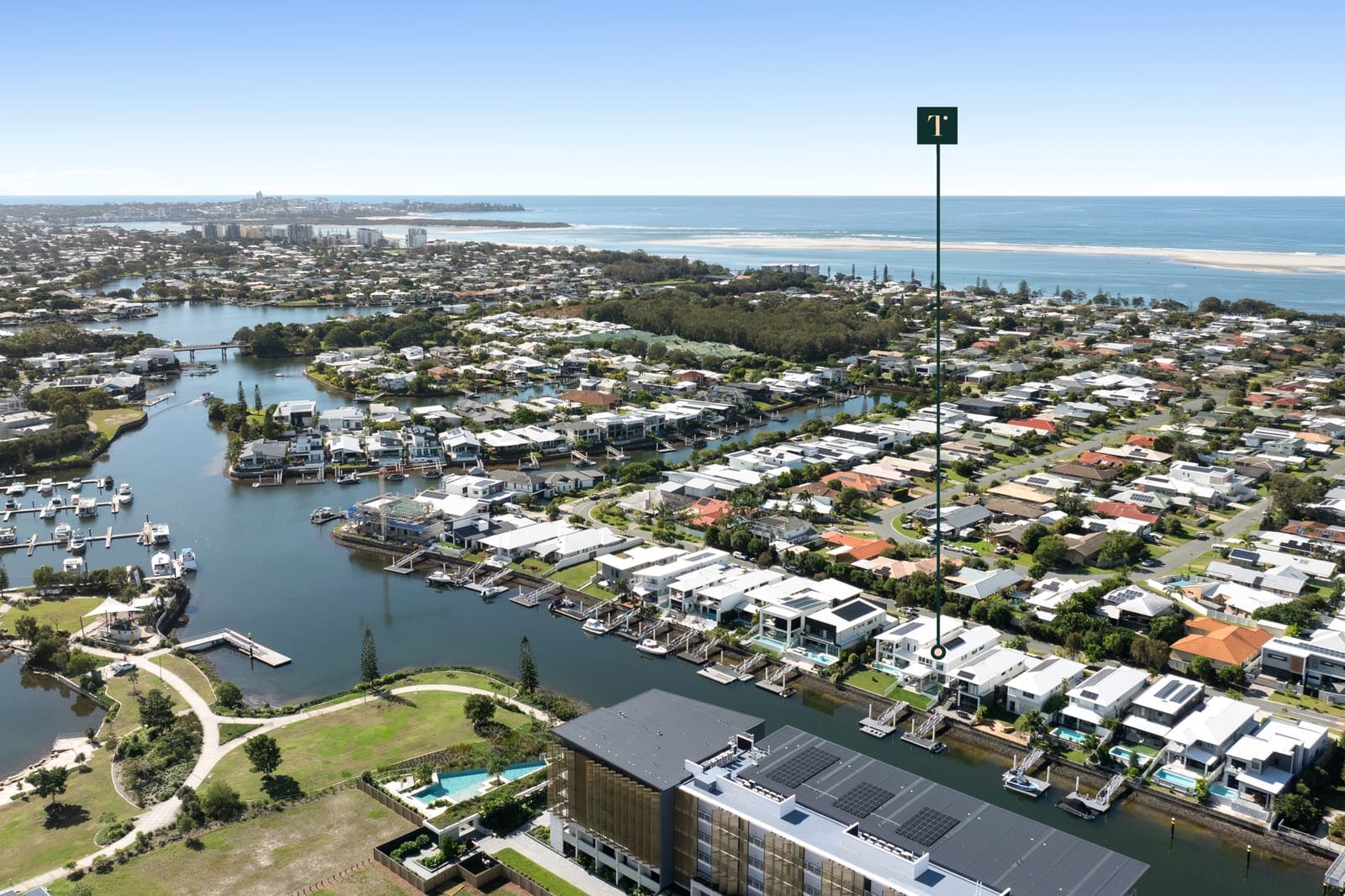 Elegant Entertainer: Waterfront with Pontoon & Ocean Access