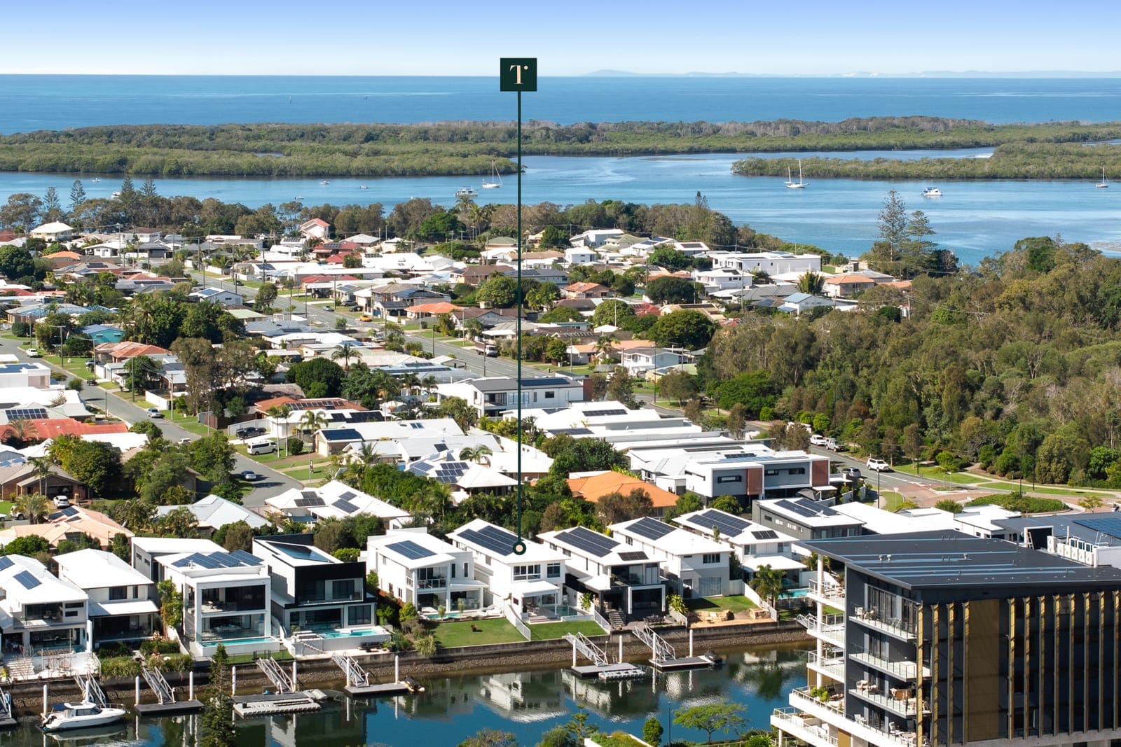 Elegant Entertainer: Waterfront with Pontoon & Ocean Access