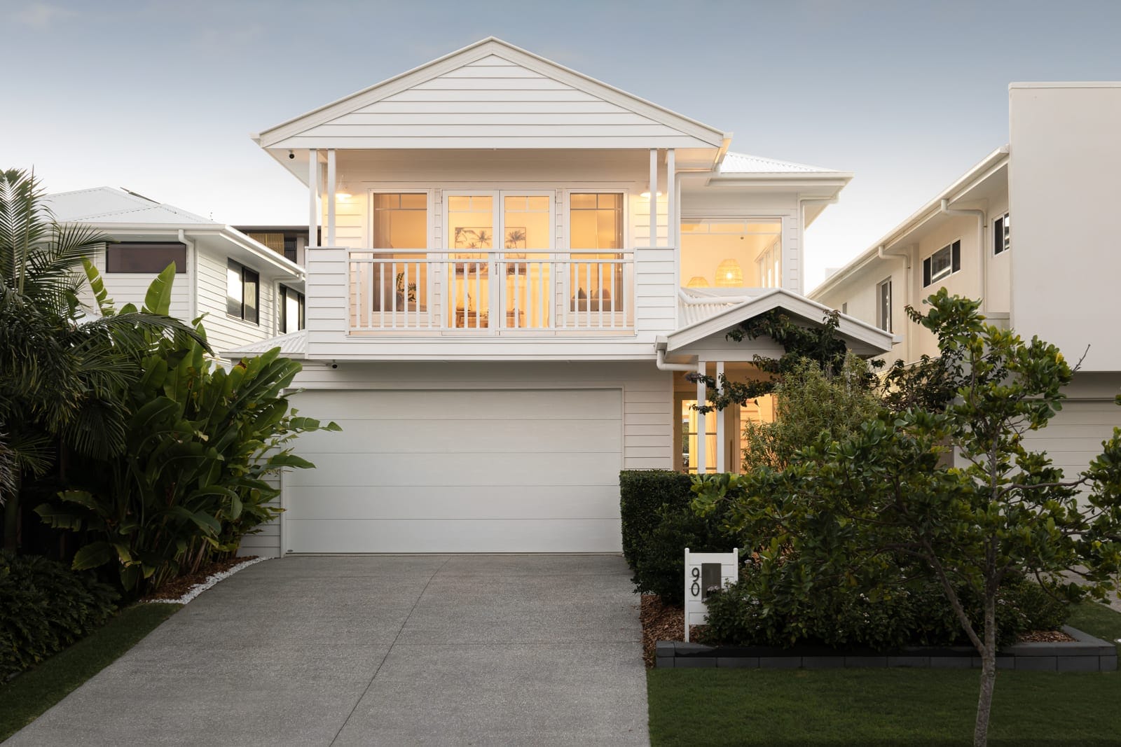 Elegant Entertainer: Waterfront with Pontoon & Ocean Access