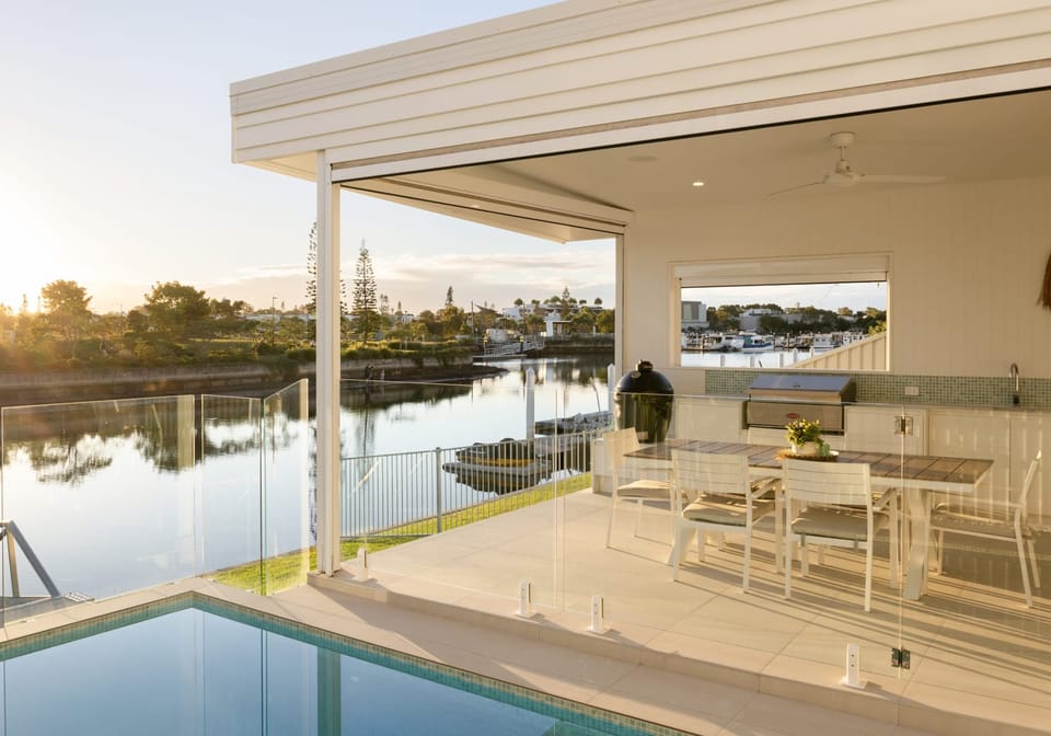 Elegant Entertainer: Waterfront with Pontoon & Ocean Access