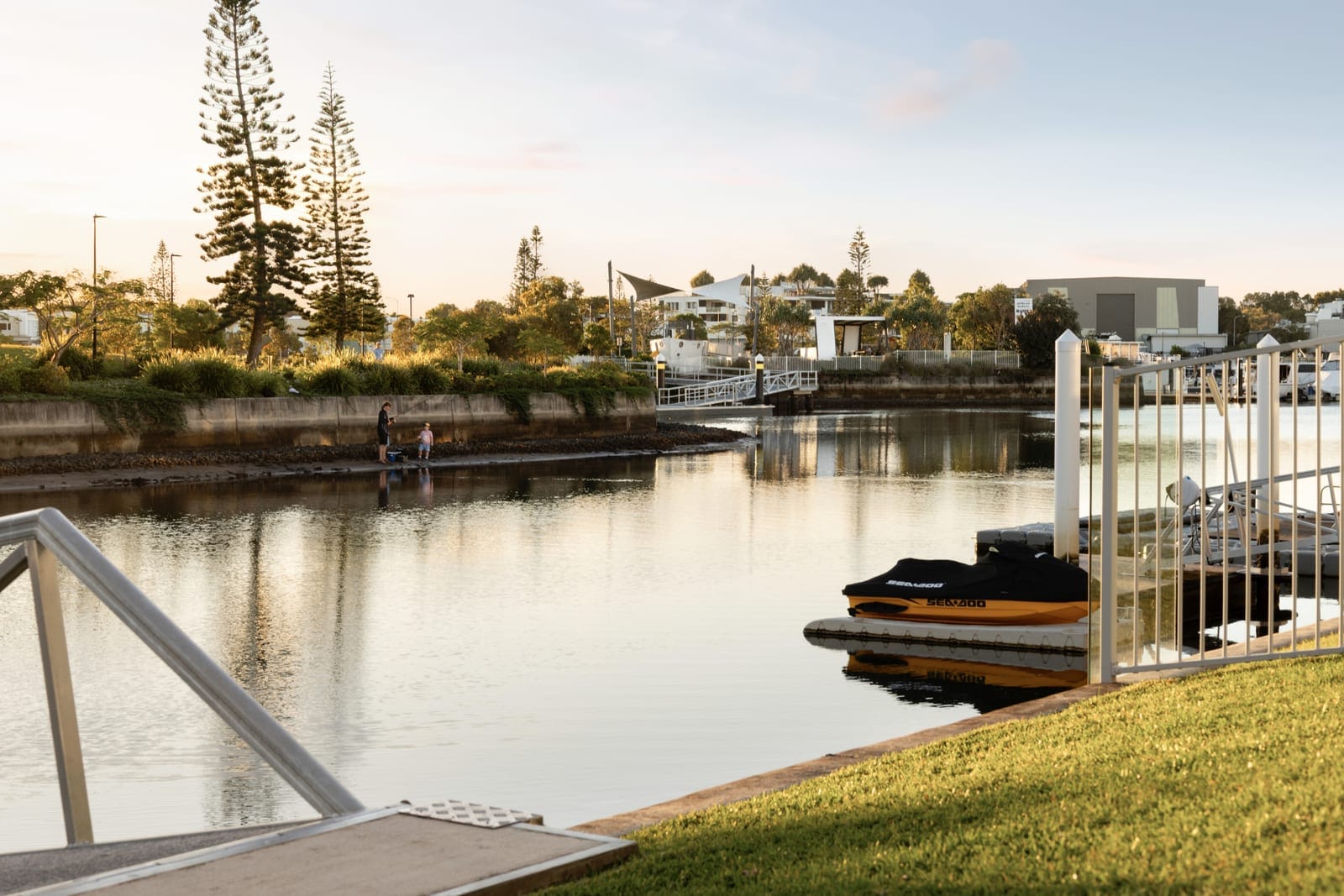 Elegant Entertainer: Waterfront with Pontoon & Ocean Access