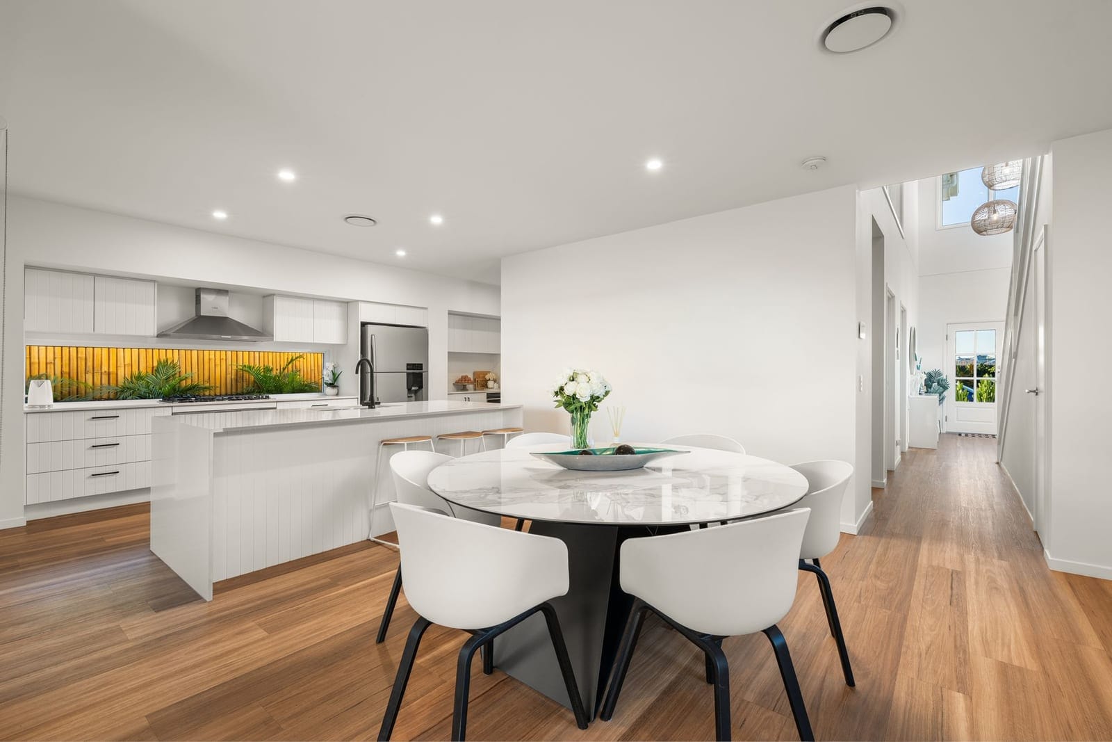 GUIDE $1.25M-$1.35M OFFERS CLOSE 5PM MONDAY 5TH OCTOBER