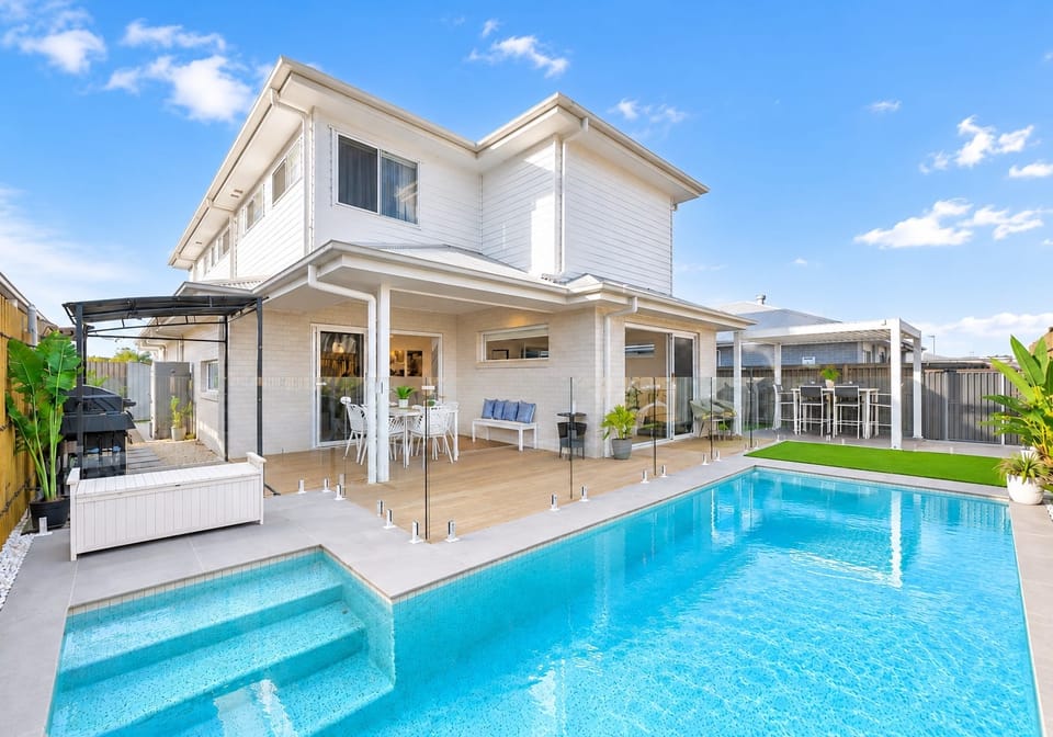 GUIDE $1.25M-$1.35M OFFERS CLOSE 5PM MONDAY 5TH OCTOBER