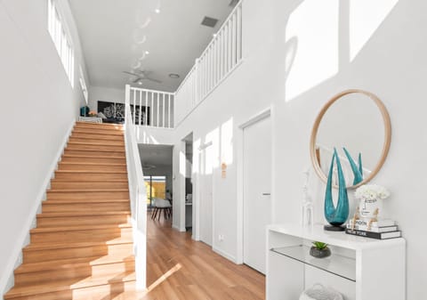 GUIDE $1.25M-$1.35M OFFERS CLOSE 5PM MONDAY 5TH OCTOBER