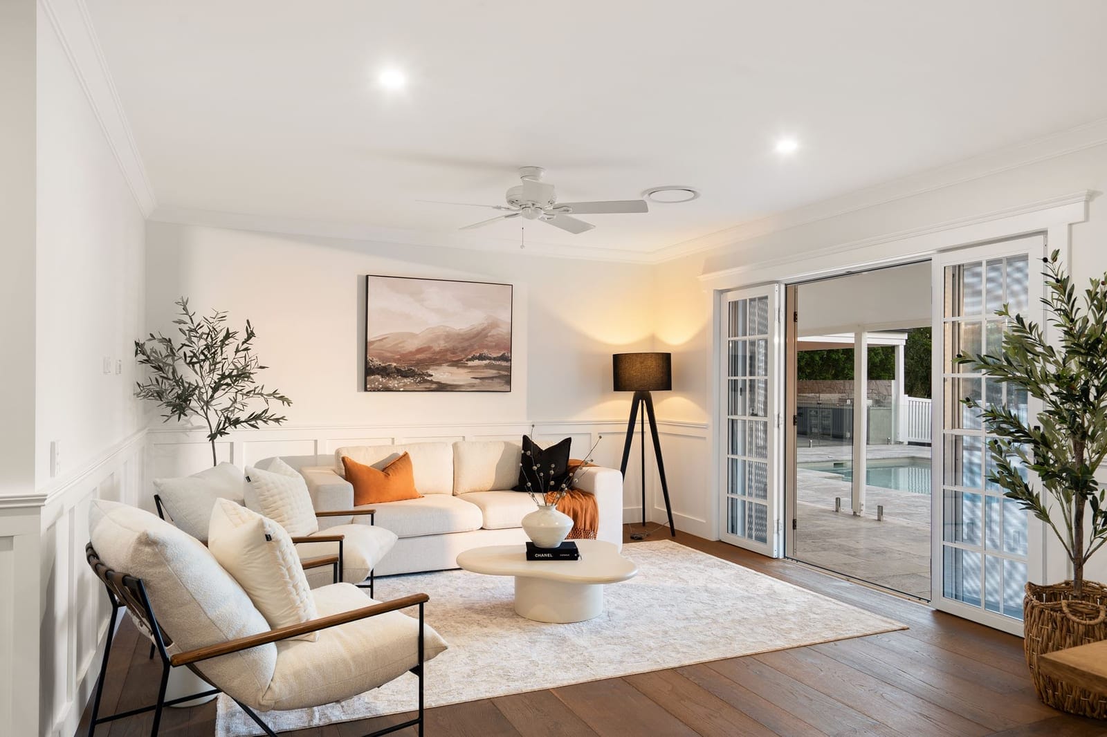 Acreage Without the Compromise - Nothing Overlooked