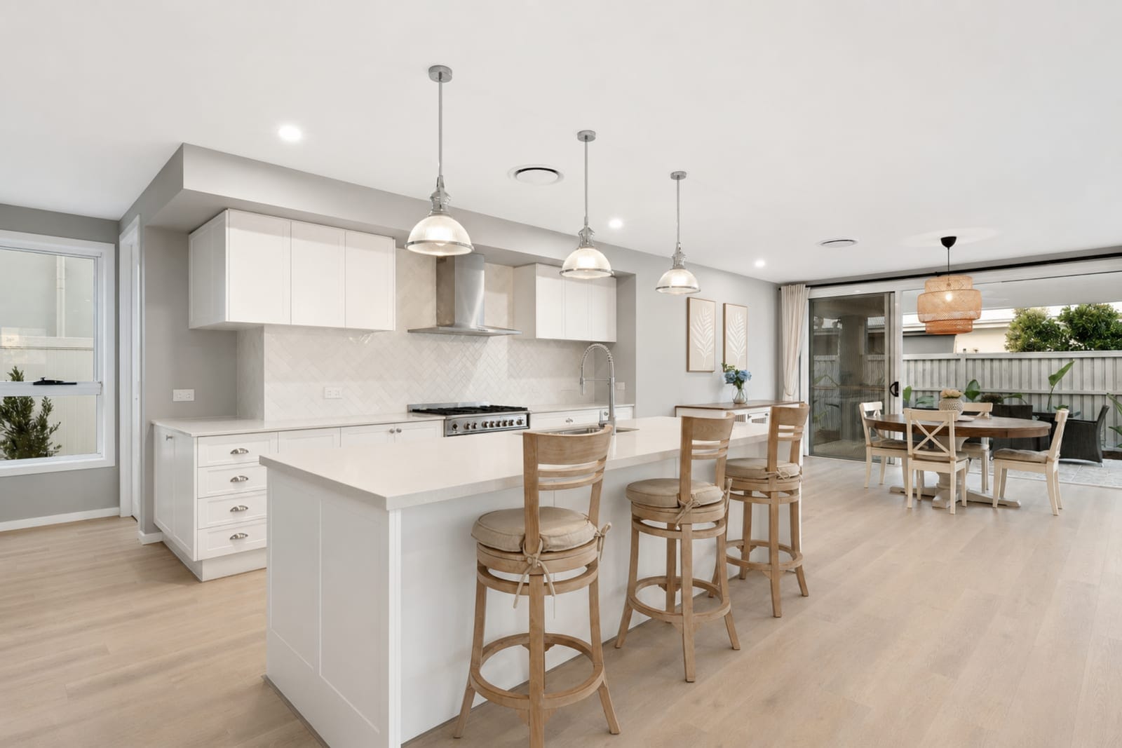 Exceptional Family Living in The Avenues