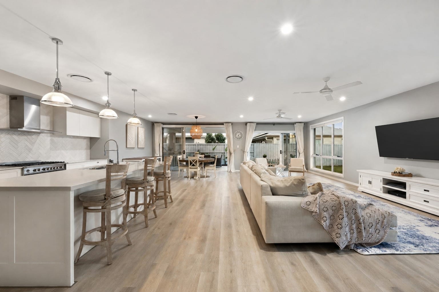 Exceptional Family Living in The Avenues