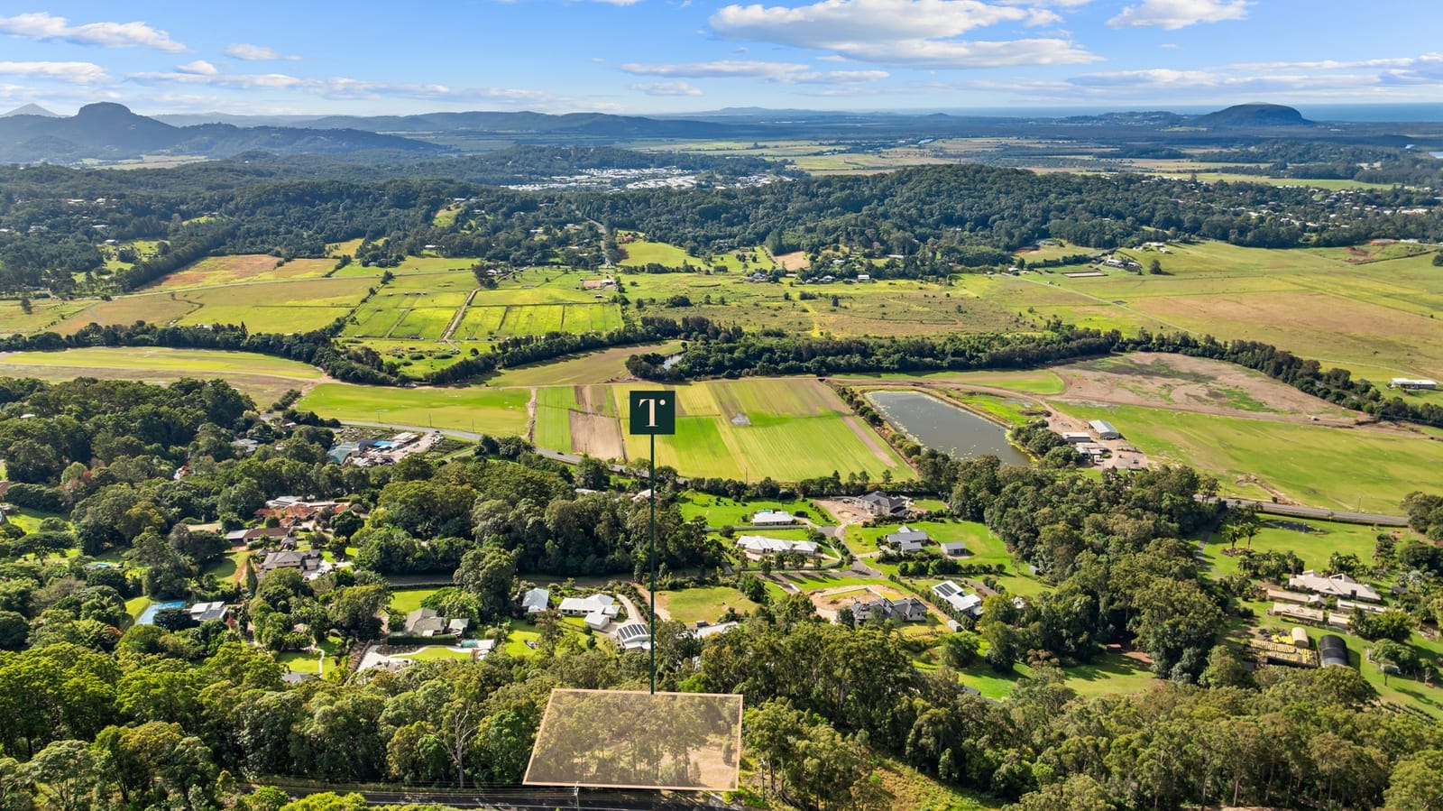 Elevated Rural Living with Coastline Views and Everyday Convenience