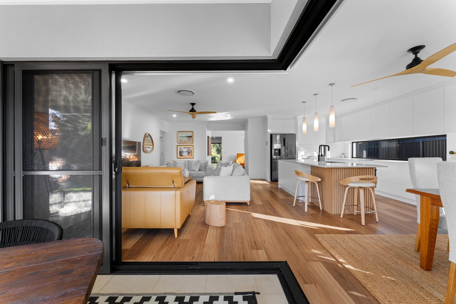 Contemporary Luxury Meets Peaceful Bushland Living