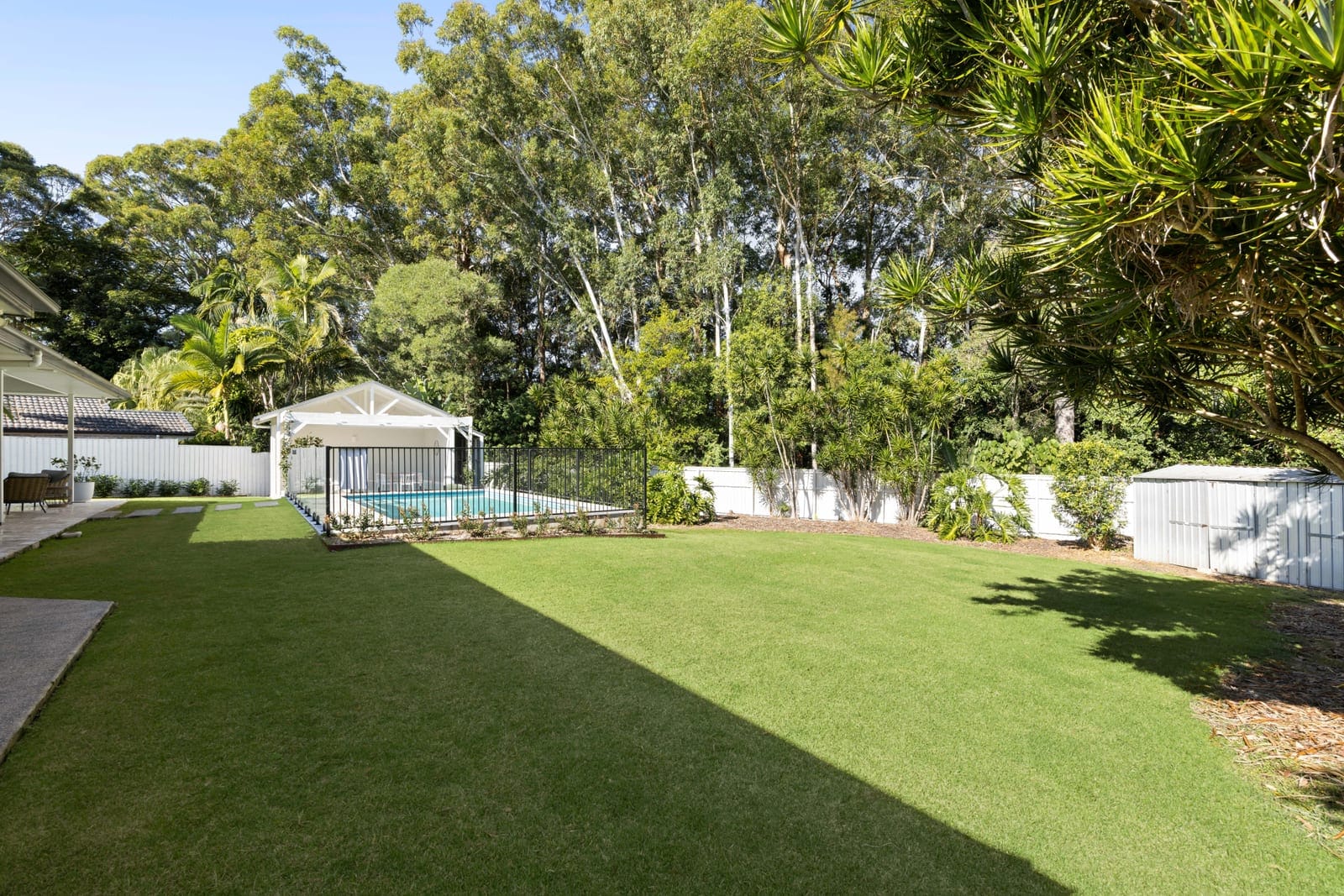Renovated Resort-Style Family Living on 1,423m²