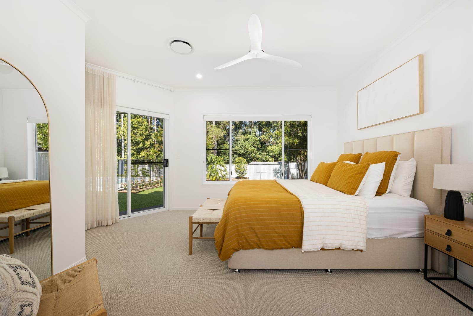 Renovated Resort-Style Family Living on 1,423m²