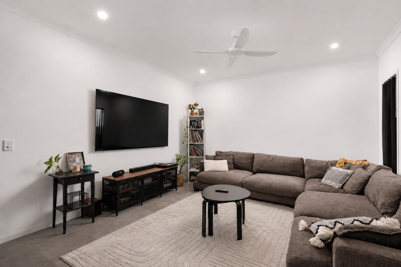 Genuine Opportunity, Seller Ready to Move!!