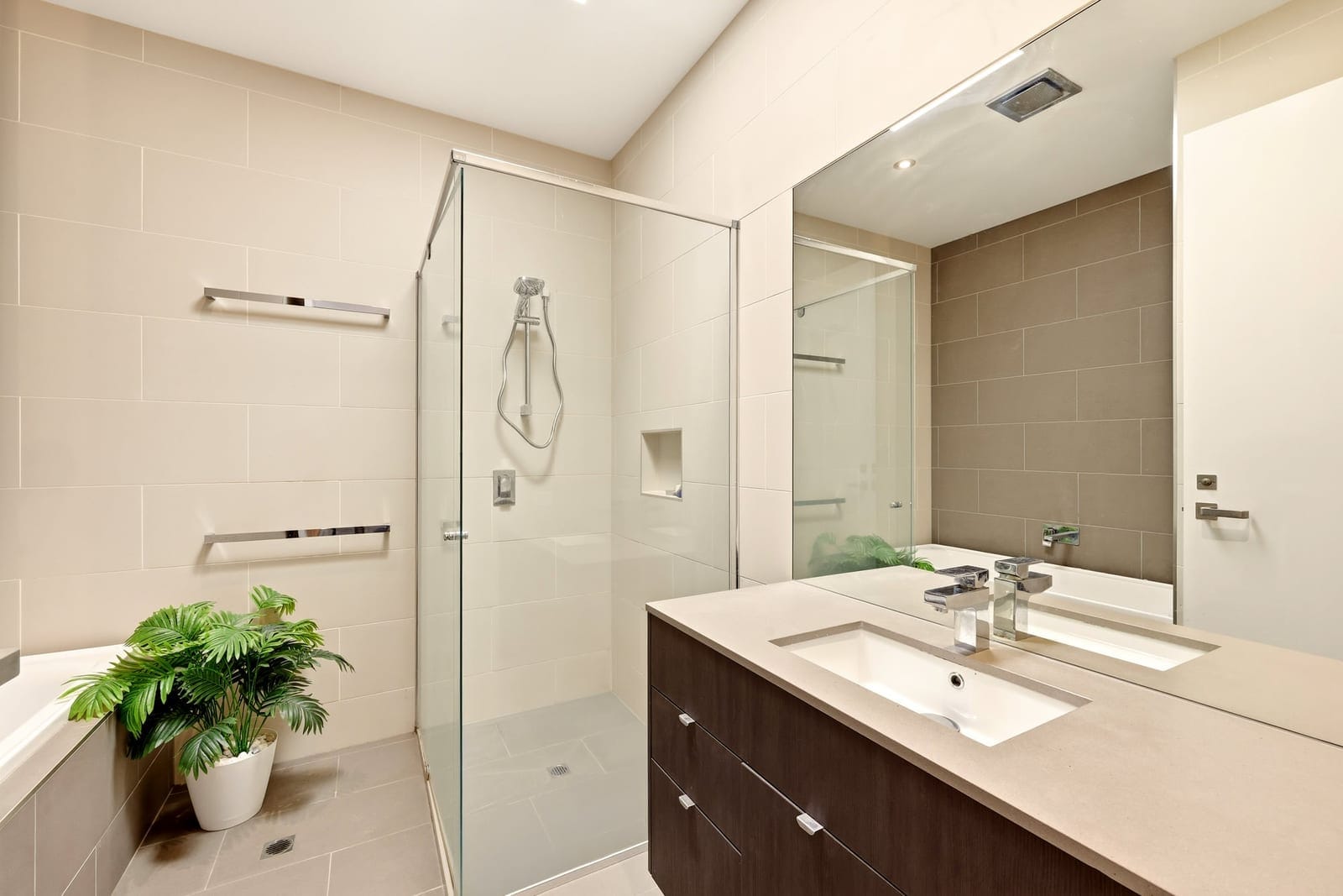 Sophisticated Parkside Living in the Heart of Sunshine Cove