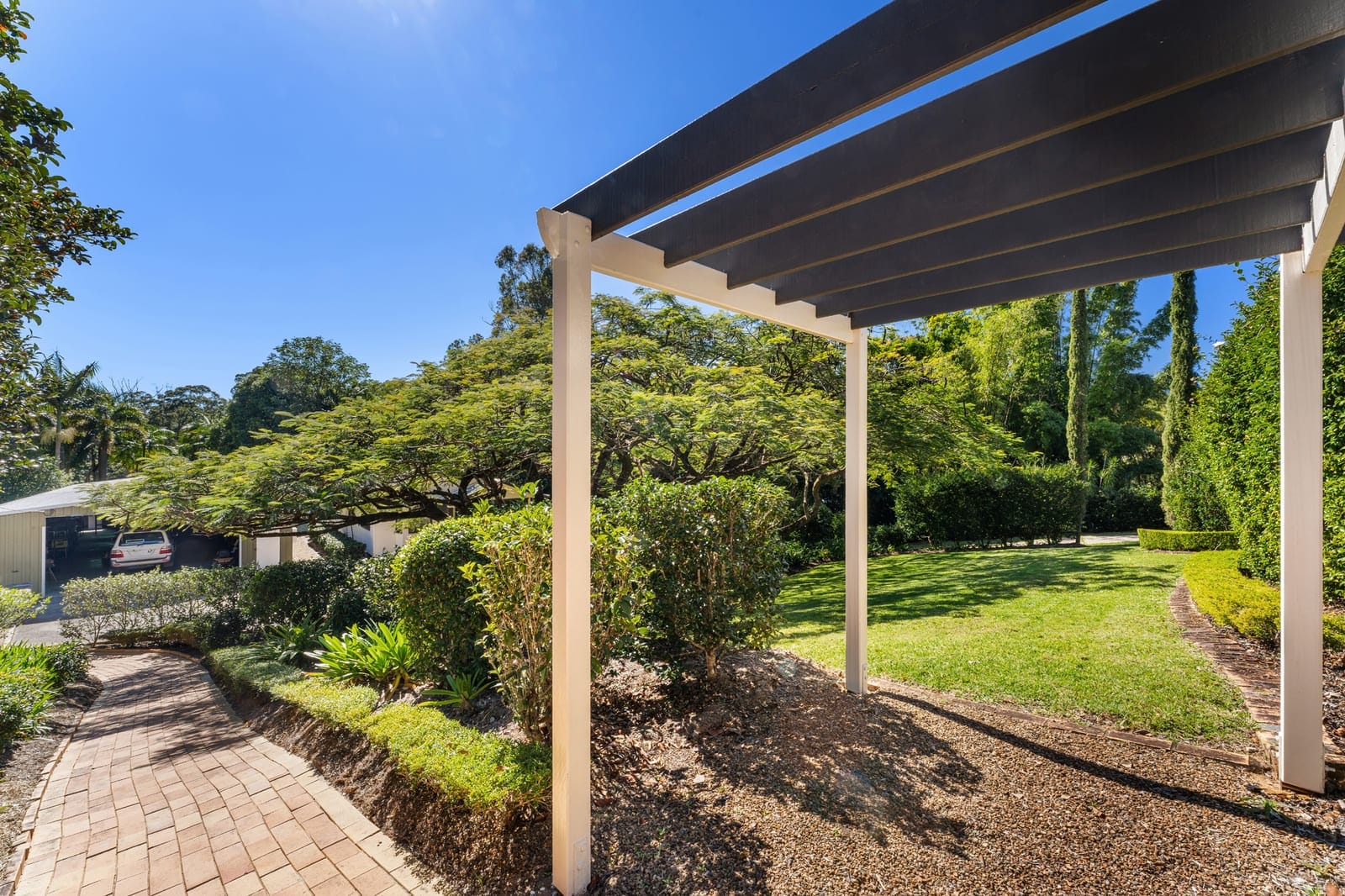 SOLD BY JAMIE VIBERT & NAJ ELSAYED