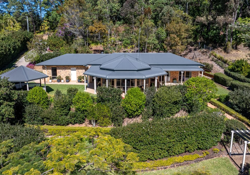 SOLD BY JAMIE VIBERT & NAJ ELSAYED