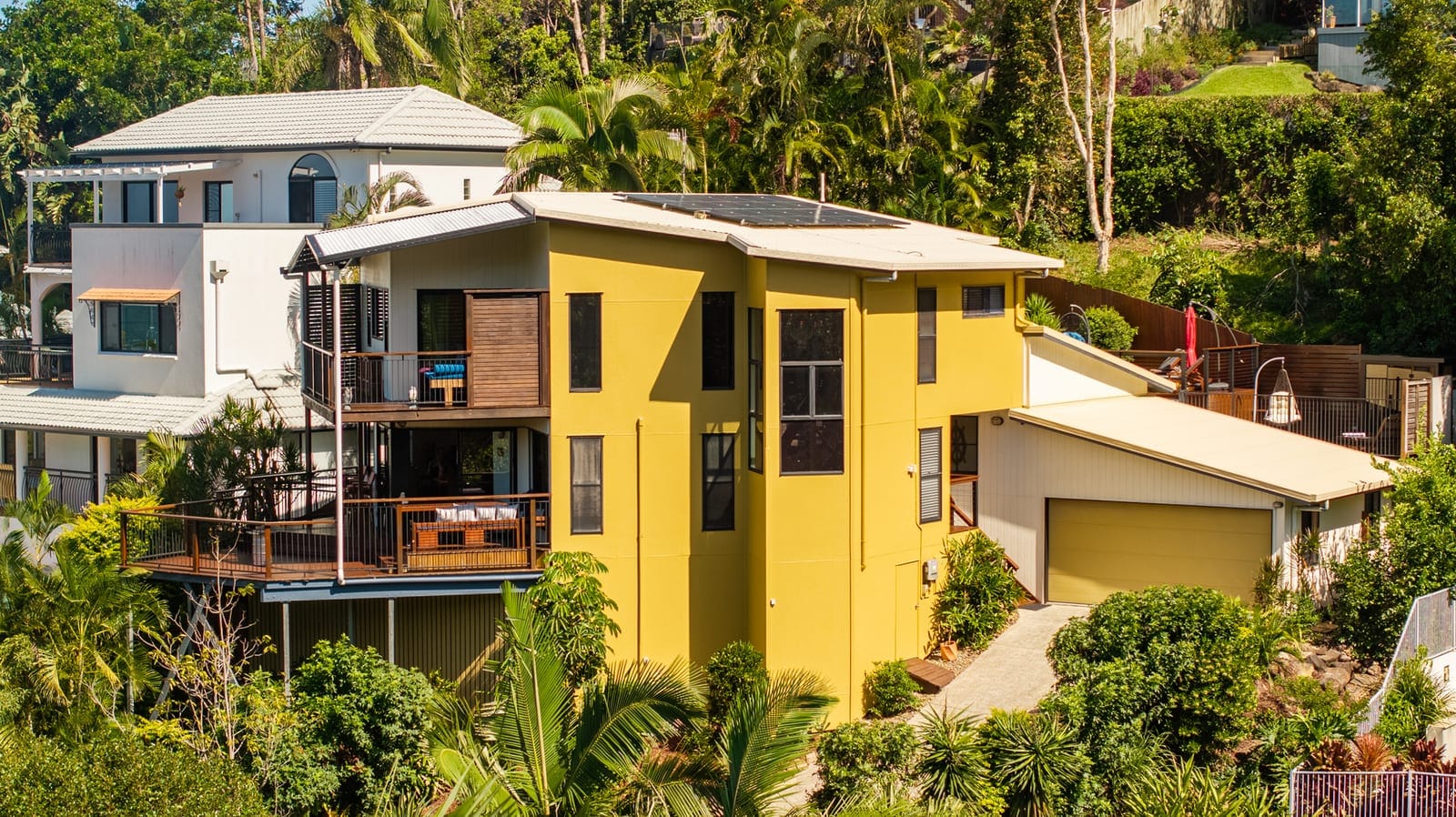 Elevated Retreat Moments from Coolum's Second Bay!